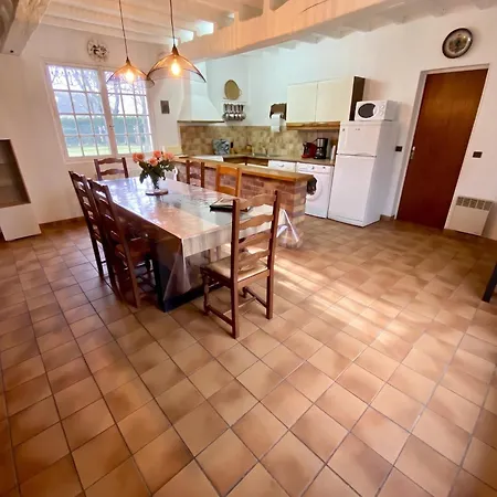 Maison Charmante A Avec Grand Jardin Clos בית נופש *